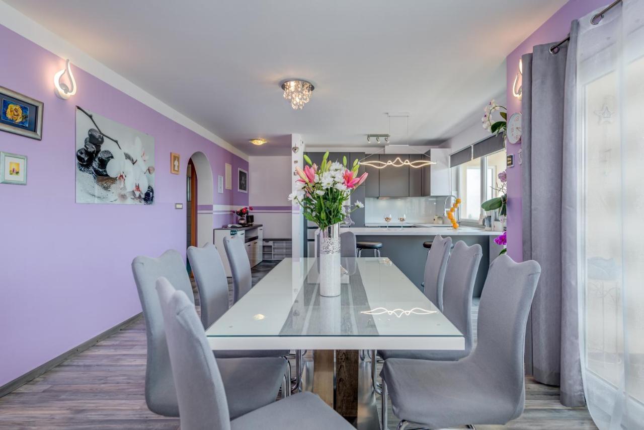 Summer Orchid - Spacious Duplex By The Beach & Ps5 Stobreč Exterior foto