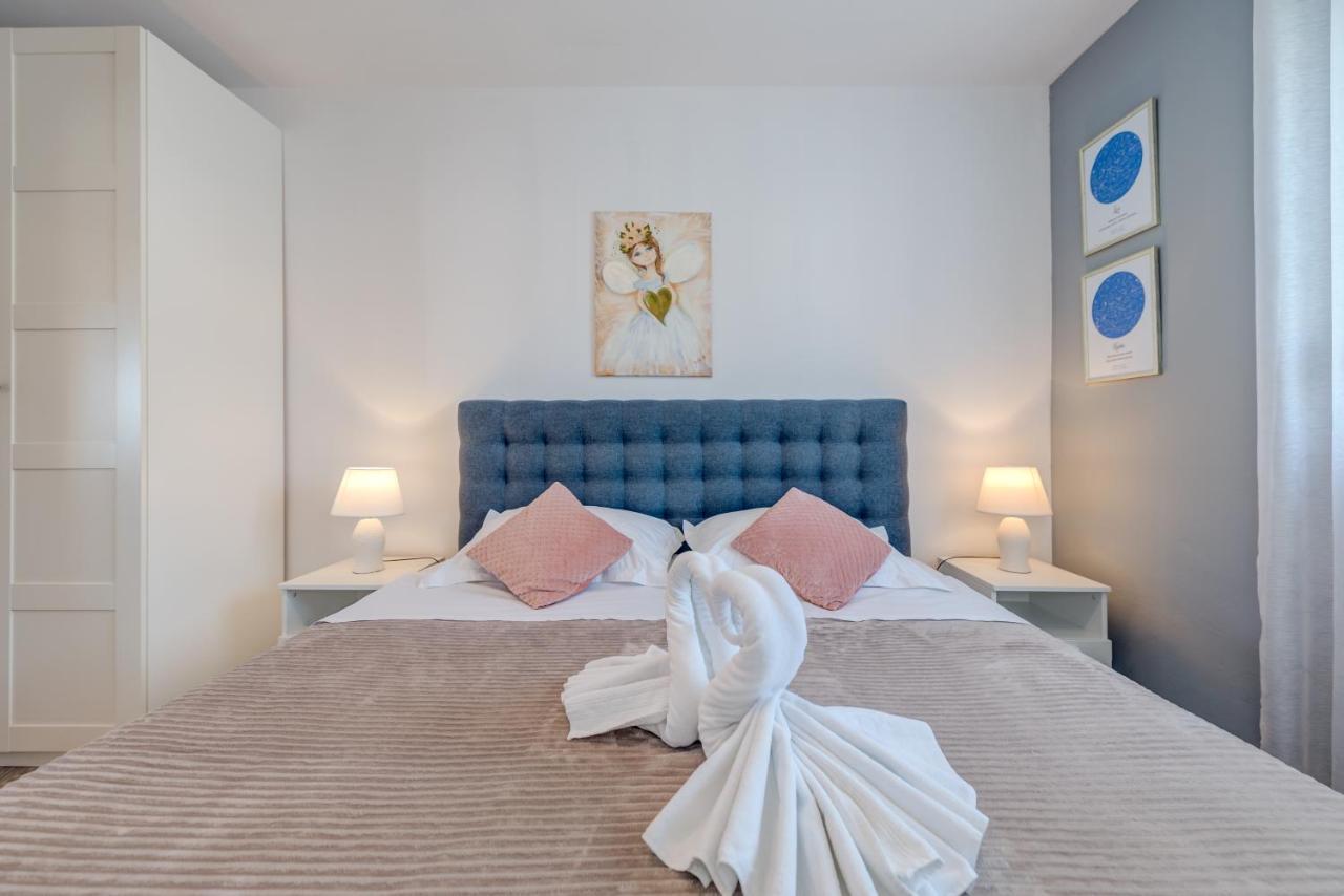 Summer Orchid - Spacious Duplex By The Beach & Ps5 Stobreč Exterior foto