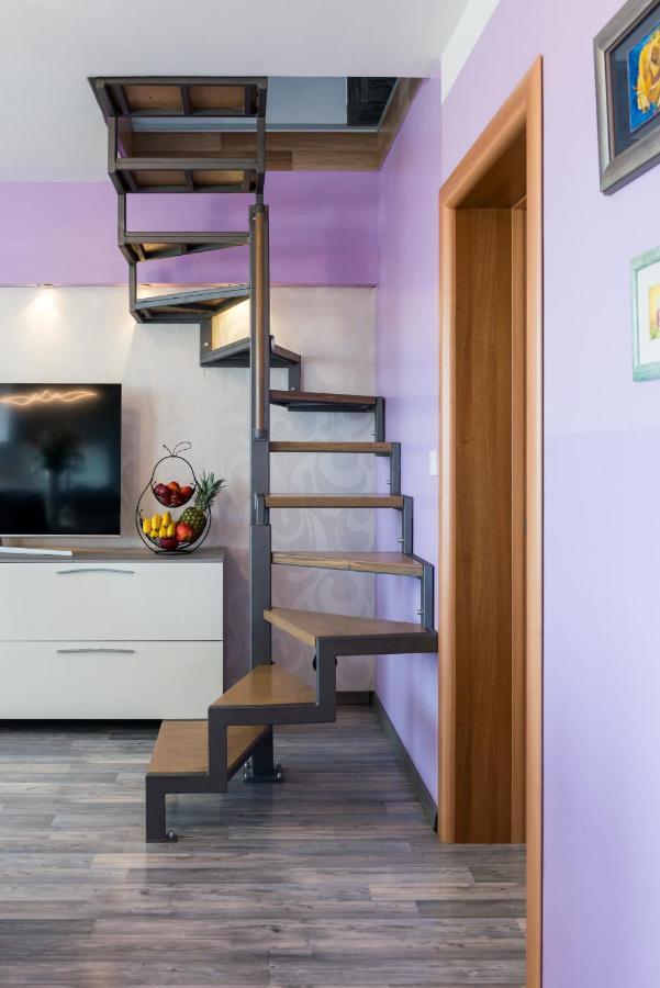 Summer Orchid - Spacious Duplex By The Beach & Ps5 Stobreč Exterior foto