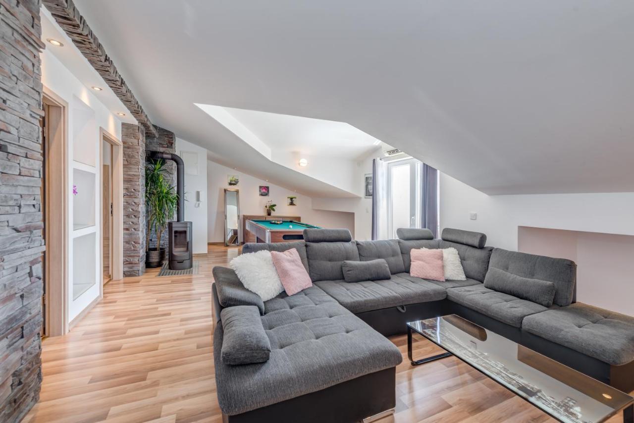 Summer Orchid - Spacious Duplex By The Beach & Ps5 Stobreč Exterior foto